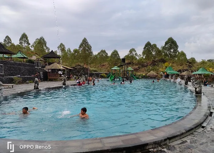 Batur Water Park Hotel 3*
